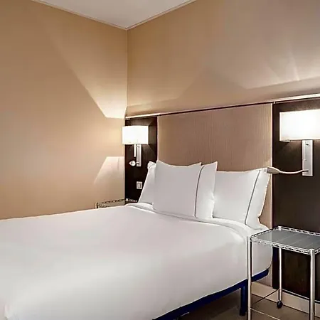 Hotel Ac Irla By Marriott 3*