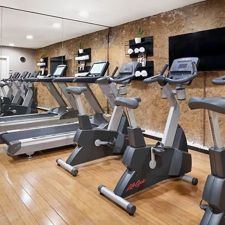 Hotel Ac Irla By Marriott 3*